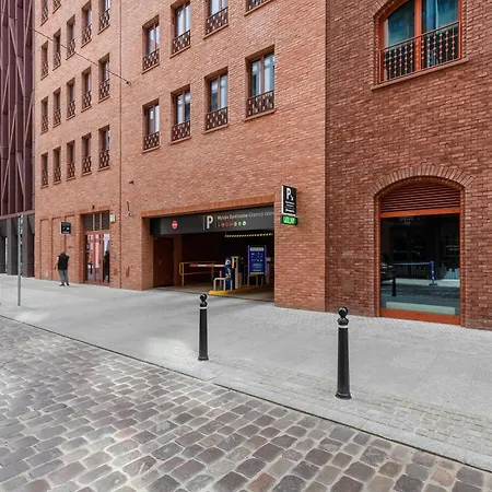 Апартаменты Charming On Wyspa Spichrzow By Renters *